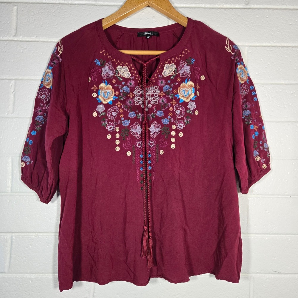Andree by UNIT Embroidered Floral Peasant Top‎ Medium Burgundy Boho Hippie Rayon